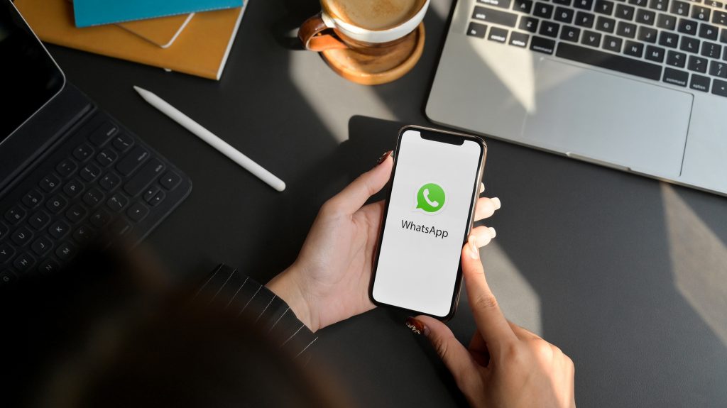 Pembaruan WhatsApp: Polling dan Berbagi File Lebih Efisien Pembaruan WhatsApp: Polling dan Berbagi File Lebih Efisien