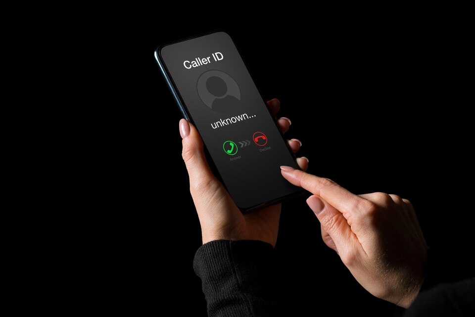Buat WhatsApp Lebih Aman dengan “Silent Unknown Caller” dan “Privacy Check”