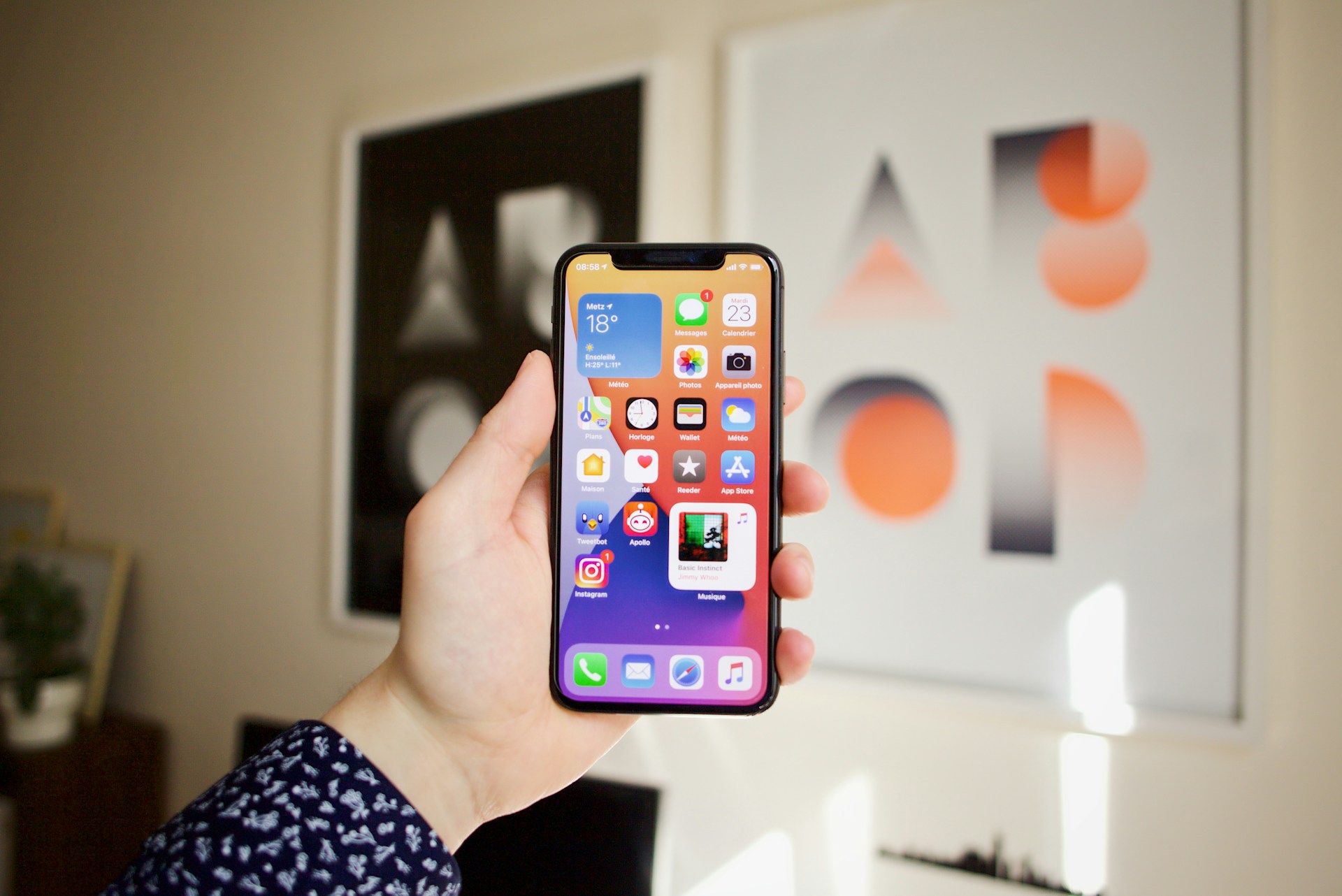 Apple Berencana Pakai AI Baidu Untuk iOS 18 di Pasar China Apple Berencana Pakai AI Baidu Untuk iOS 18 di Pasar China