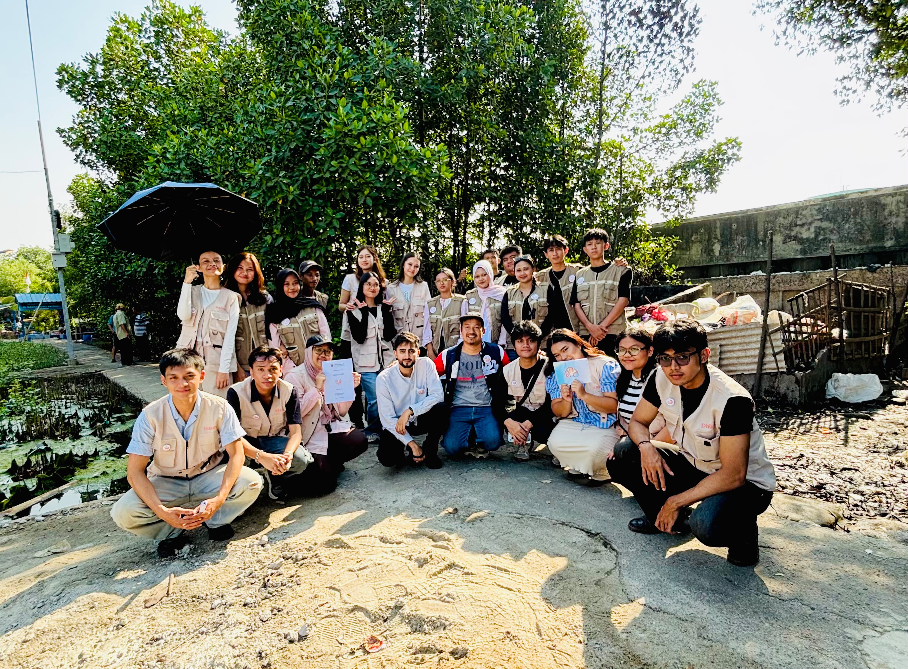 Mahasiswa LSPR Hadirkan Unit Produksi Biochar (UPB) untuk Mendukung Pengelolaan Sampah Berkelanjutan di Marunda Pulo